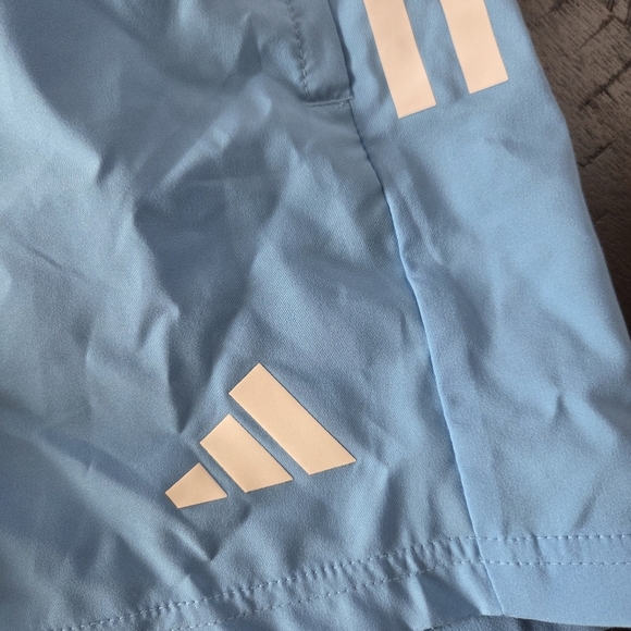 Adidas Men's On The Run B 5" Running Shorts - Semi Blue Burst Small New  IY0713 - Picture 2 of 7